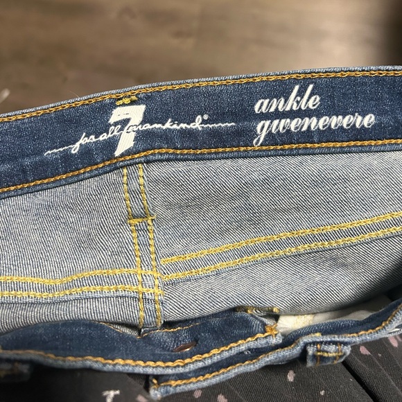 7 For All Mankind skinny jeans - Picture 3 of 4